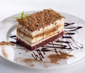 Bolo, mousse e torta doce R$ 4,00