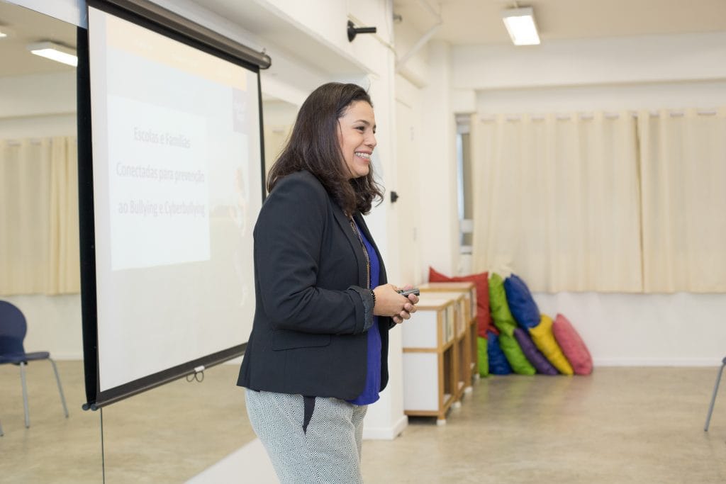 “Escolas & famílias conectadas para a prevenção ao Bullying e Cyberbulling”.
